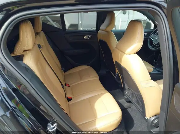 YV4AC2HK5L2202352 2020 VOLVO XC40 - Image 8