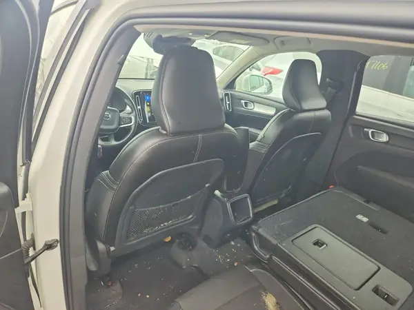 YV4AC2HK5L2209415 2020 VOLVO XC40 - Image 8