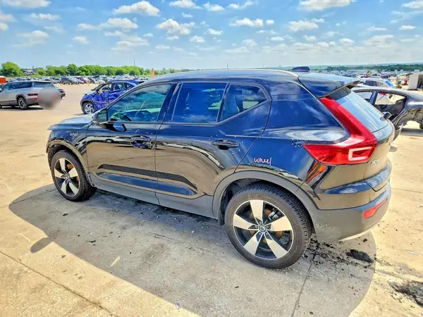 YV4AC2HK5M2431244 2021 VOLVO XC40 - Image 2