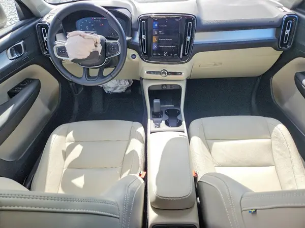 YV4AC2HK5N2723980 2022 VOLVO XC40 - Image 8
