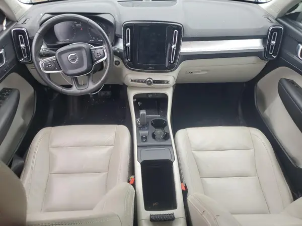 YV4AC2HK6K2055070 2019 VOLVO XC40 - Image 8