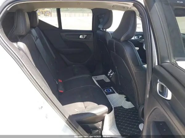YV4AC2HK6L2244707 2020 VOLVO XC40 - Image 8