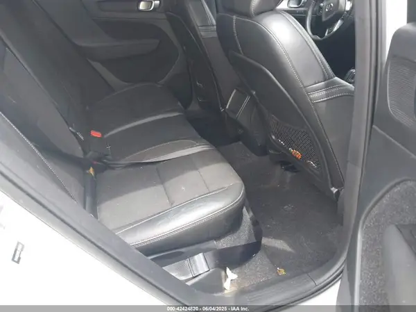 YV4AC2HK6L2344841 2020 VOLVO XC40 - Image 8