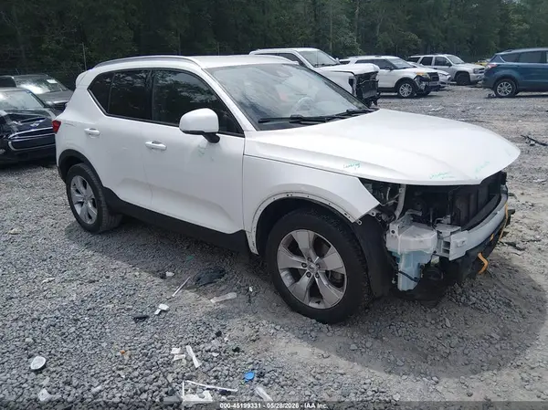 YV4AC2HK6N2748404 2022 VOLVO XC40 - Image 1