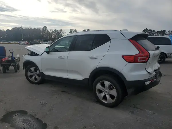 YV4AC2HK6N2774954 2022 VOLVO XC40 - Image 2