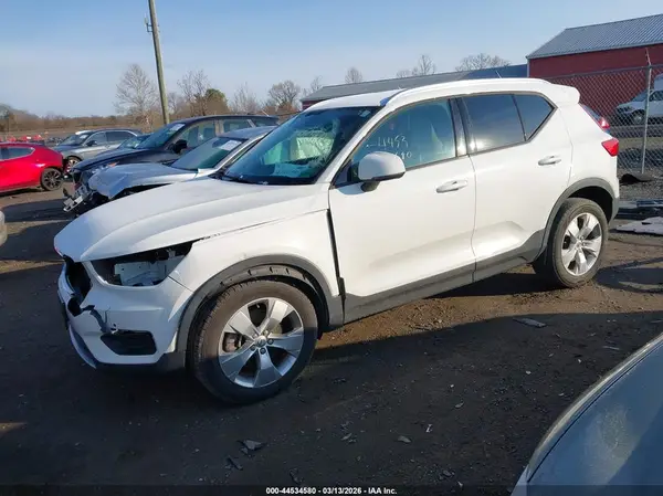 YV4AC2HK7L2264173 2020 VOLVO XC40 - Image 2