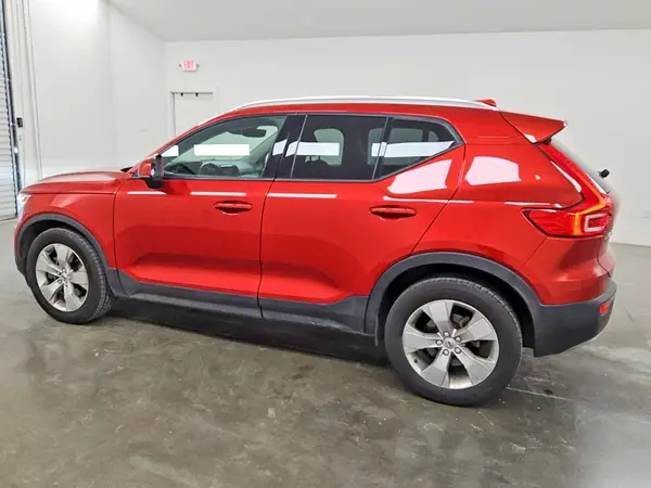 YV4AC2HK7M2590699 2021 VOLVO XC40 - Image 2