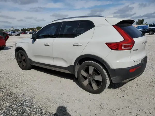YV4AC2HK8K2072999 2019 VOLVO XC40 - Image 2