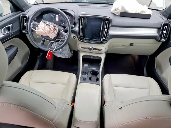YV4AC2HKXK2057565 2019 VOLVO XC40 - Image 8