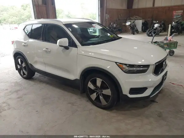 YV4AC2HKXL2278424 2020 VOLVO XC40 - Image 1