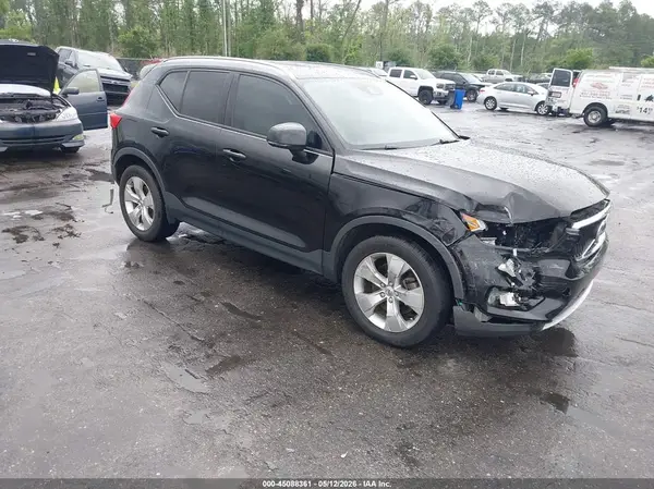YV4AC2HKXL2278763 2020 VOLVO XC40 - Image 1