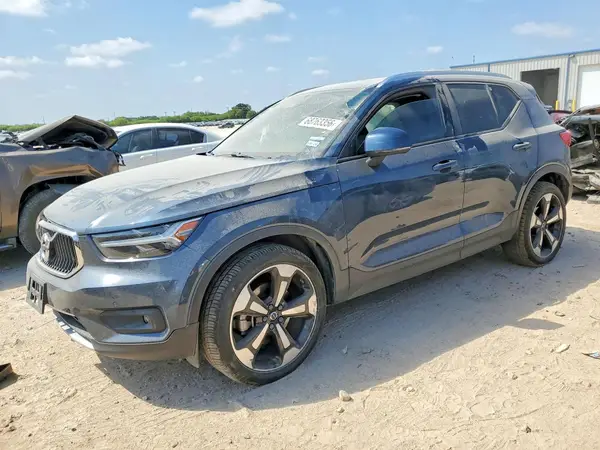 YV4AC2HKXM2421034 2021 VOLVO XC40 - Image 1