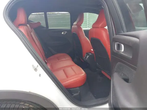 YV4AC2HL0K2059656 2019 VOLVO XC40 - Image 8
