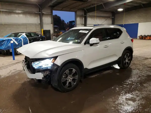 YV4AC2HL0M2588575 2021 VOLVO XC40 - Image 1
