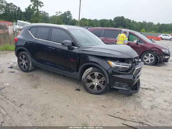 YV4AC2HL1L2275047 2020 VOLVO XC40 - Image 1