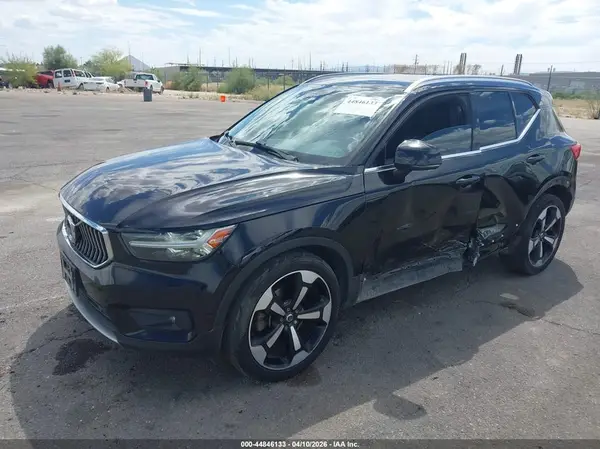 YV4AC2HL3K2118876 2019 VOLVO XC40 - Image 2