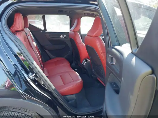 YV4AC2HL6M2571733 2021 VOLVO XC40 - Image 8