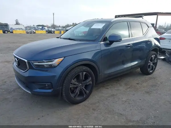 YV4AC2HL9K2112967 2019 VOLVO XC40 - Image 2