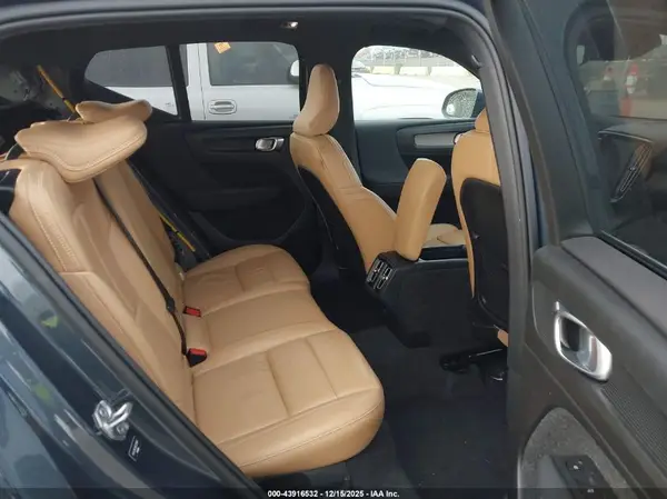 YV4AC2HL9K2112967 2019 VOLVO XC40 - Image 8