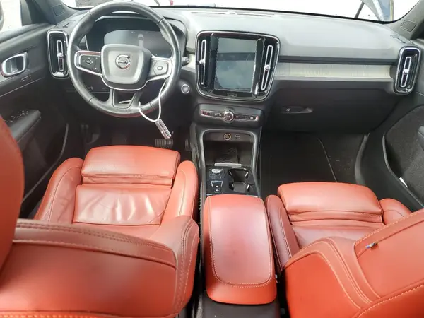 YV4AC2HLXK2074598 2019 VOLVO XC40 - Image 8
