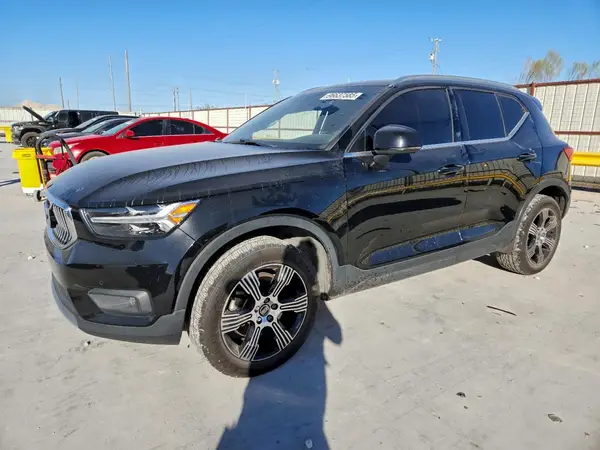 YV4AC2HLXM2562081 2021 VOLVO XC40 - Image 1