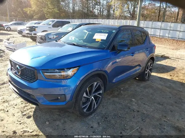 YV4AC2HM0L2284251 2020 VOLVO XC40 - Image 2