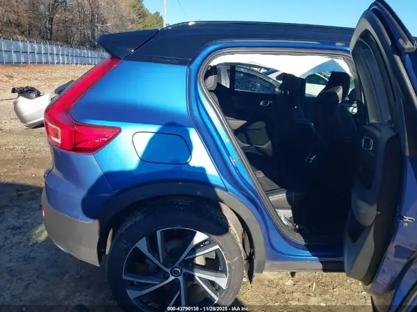 YV4AC2HM0L2284251 2020 VOLVO XC40 - Image 8