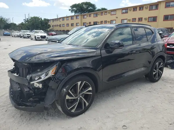 YV4AC2HM1M2470902 2021 VOLVO XC40 - Image 1