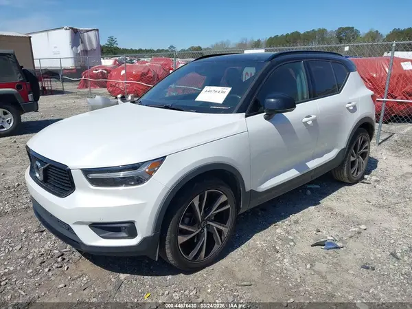 YV4AC2HM1M2537546 2021 VOLVO XC40 - Image 2
