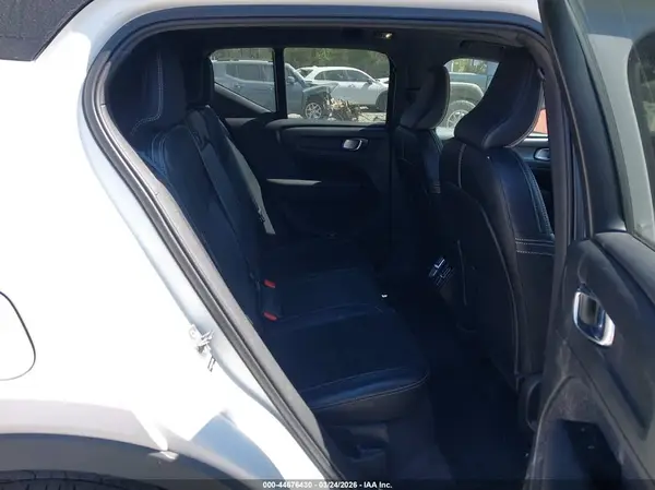 YV4AC2HM1M2537546 2021 VOLVO XC40 - Image 8