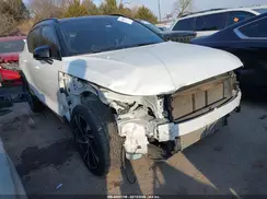 YV4AC2HM2N2642873 2022 VOLVO XC40