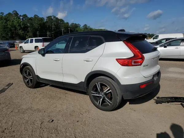 YV4AC2HM3M2537869 2021 VOLVO XC40 - Image 2