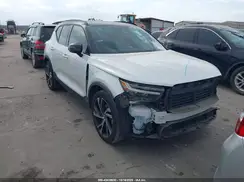 YV4AC2HM4K2113680 2019 VOLVO XC40