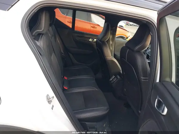YV4AC2HM4L2241046 2020 VOLVO XC40 - Image 8