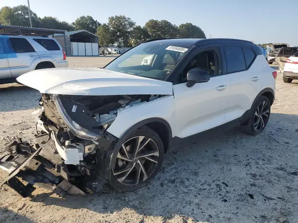 YV4AC2HM4M2465273 2021 VOLVO XC40 - Image 1
