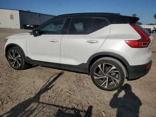 YV4AC2HM4M2470294 2021 VOLVO XC40 - Image 2