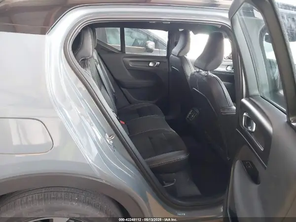 YV4AC2HM4N2655950 2022 VOLVO XC40 - Image 8