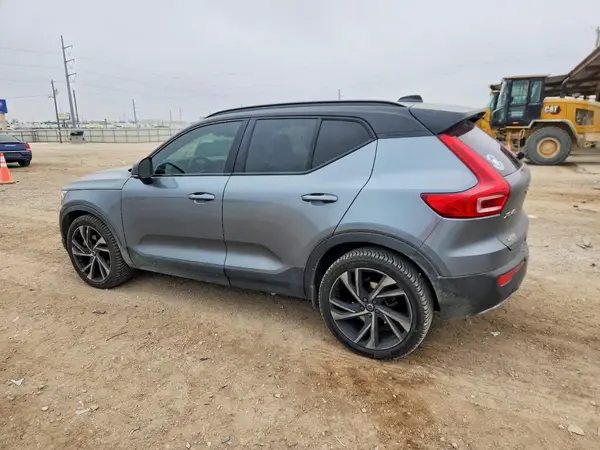 YV4AC2HM6K2045723 2019 VOLVO XC40 - Image 2