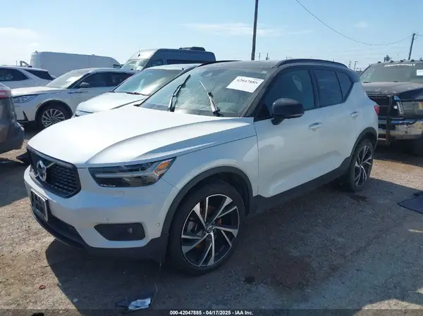 YV4AC2HM8M2562007 2021 VOLVO XC40 - Image 2