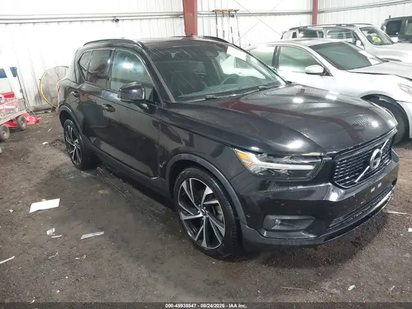 YV4AC2HM8N2642750 2022 VOLVO XC40