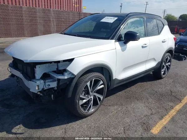 YV4AC2HM9K2059633 2019 VOLVO XC40 - Image 2