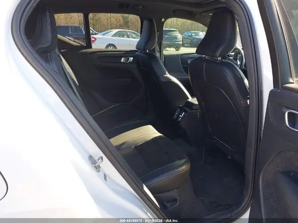 YV4AC2HMXL2284418 2020 VOLVO XC40 - Image 8