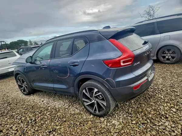 YV4AC2HMXN2699919 2022 VOLVO XC40 - Image 2