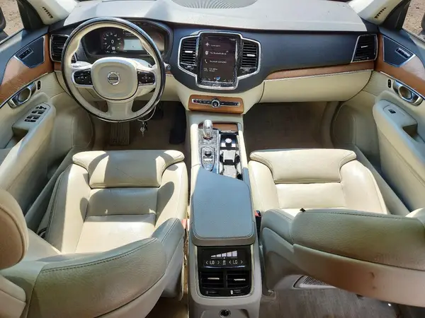 YV4BC0PK5G1046027 2016 VOLVO XC90 - Image 8