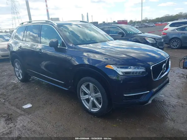 YV4BC0PKXG1042121 2016 VOLVO XC90 - Image 1