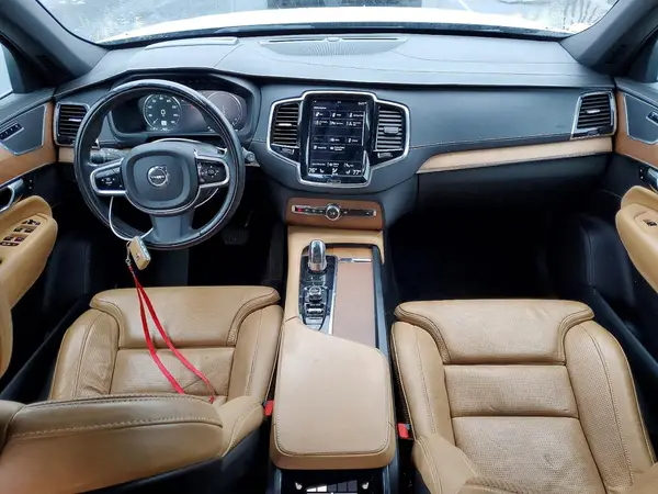 YV4BC0PL0H1126197 2017 VOLVO XC90 - Image 8