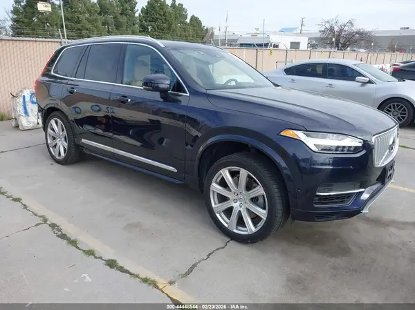 YV4BC0PL1H1111322 2017 VOLVO XC90 - Image 1
