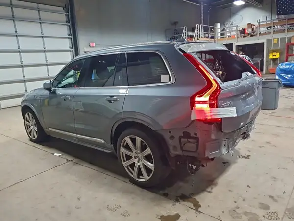 YV4BC0PL1H1127178 2017 VOLVO XC90 - Image 2