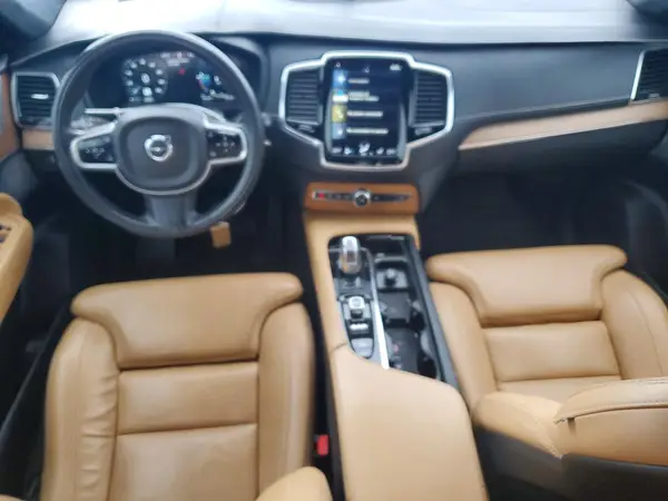 YV4BC0PL1H1172685 2017 VOLVO XC90 - Image 8