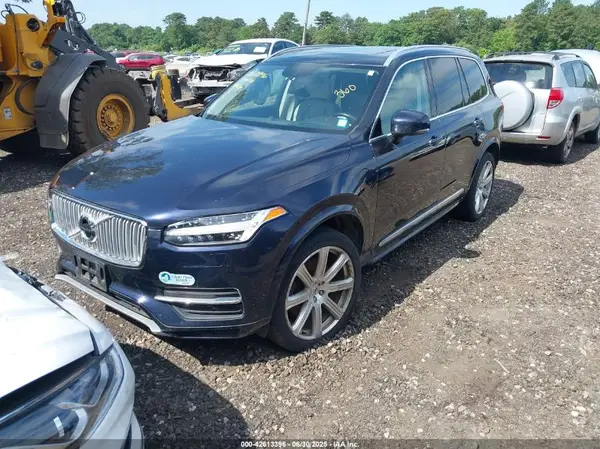 YV4BC0PL2H1179841 2017 VOLVO XC90 - Image 2